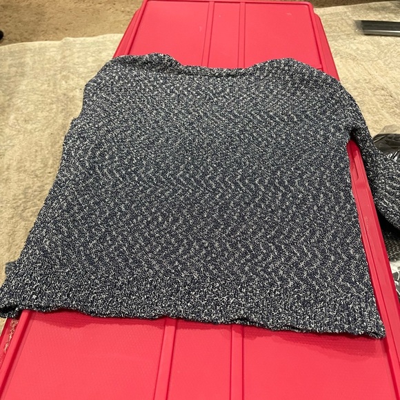 Cozy Black and White Knit Sweater, very warm and super soft. - Picture 5 of 7